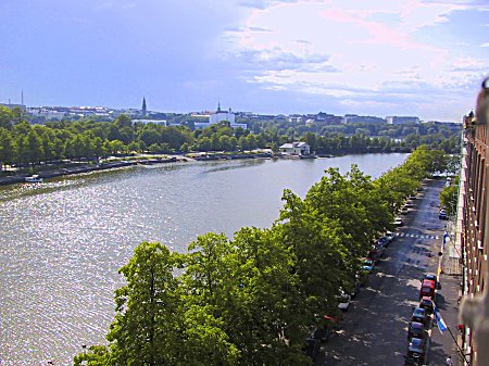 Aurinkop�iv� Hakaniemess�